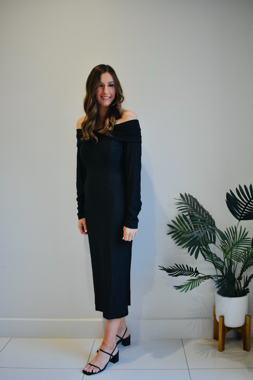 'Elora' Black Dress